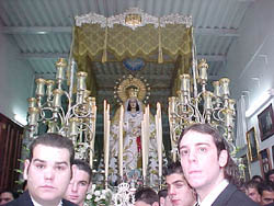 La Hermandad del Rocío inicia los actos del Triduo previo a la Romería 2004