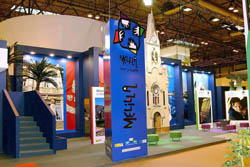 El stand de Melilla en Fitur trabaja ya a pleno rendimiento