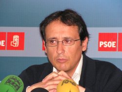 Muñoz asegura que el Gobierno sabía del despido de 10 trabajadores de la Residencia de Estudiantes en el pasado pleno