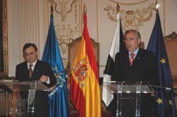 Imbroda muestra su satisfacción por los resultados de la Cumbre Autonómica