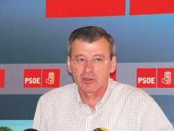 Díaz pide explicaciones a Marín sobre el cierre de la Oficina de Negocios