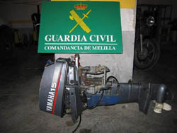 La Guardia Civil intercepta a once inmigrantes que intentaban entrar en Melilla a bordo de una patera