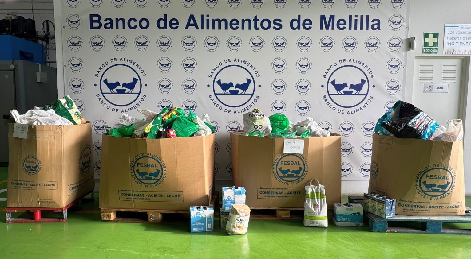 Imagen de la noticia: El concierto de Cantajuegos reúne más de dos toneladas de alimentos en Melilla