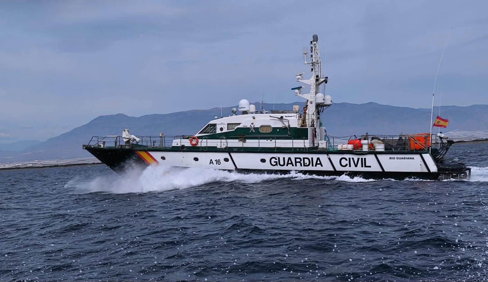 Imagen de la noticia: La Guardia Civil refuerza con una patrullera la vigilancia marítima en Chafarinas