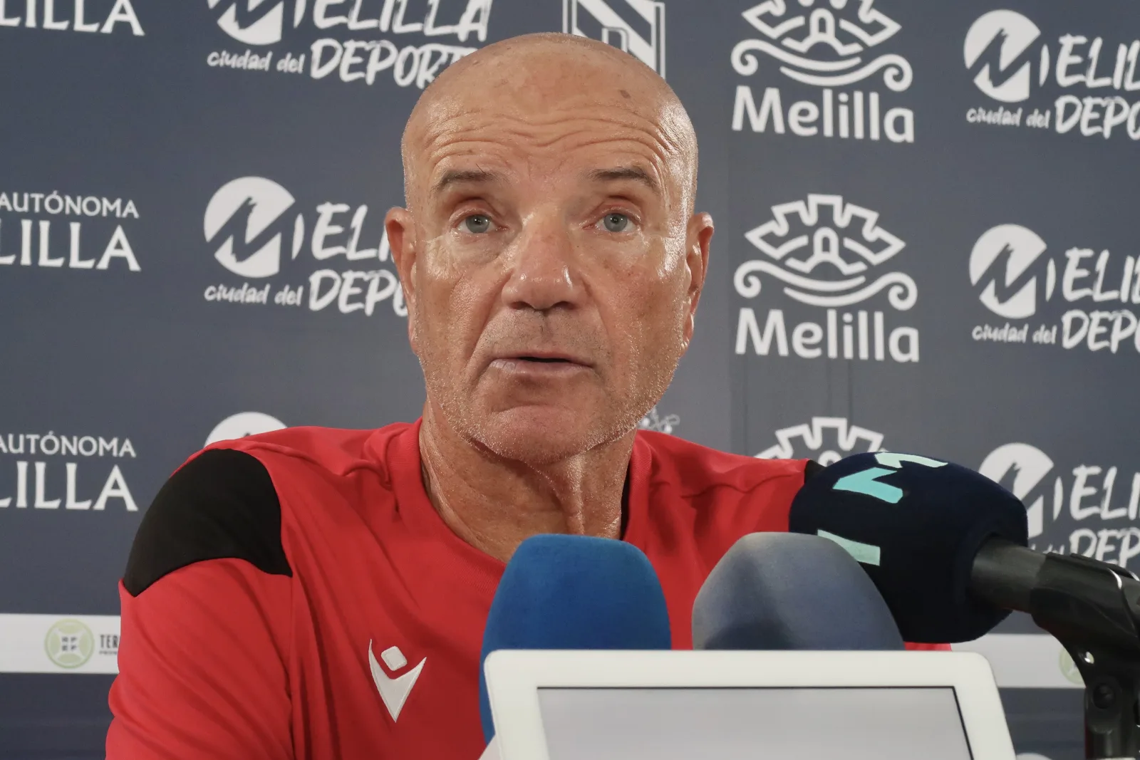 Imagen de la noticia: Rivera pide una victoria ante el Huétor Vega para "reconquistar" a la afición