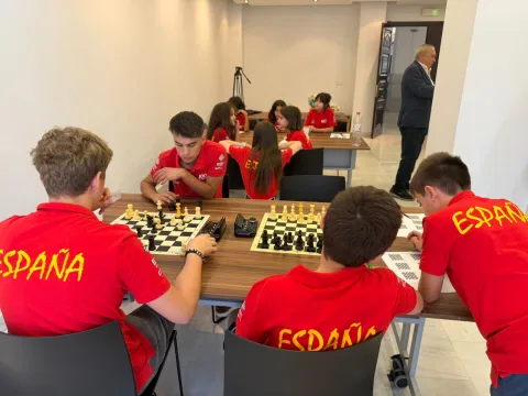 Imagen de la noticia: Jóvenes ajedrecistas de élite se concentran en Melilla hasta el domingo 20
