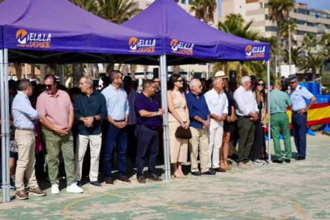 Imagen de la noticia: Melilla celebra sus 529 años de españolidad con una exhibición militar en Los Cárabos