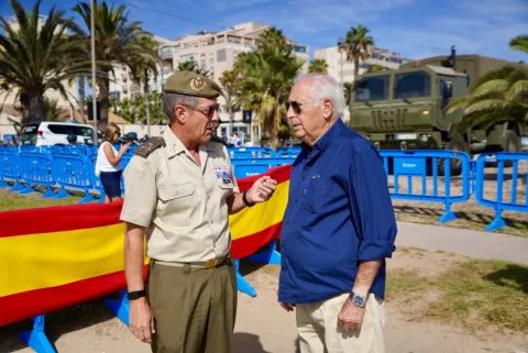 Imagen de la noticia: Melilla celebra sus 529 años de españolidad con una exhibición militar en Los Cárabos