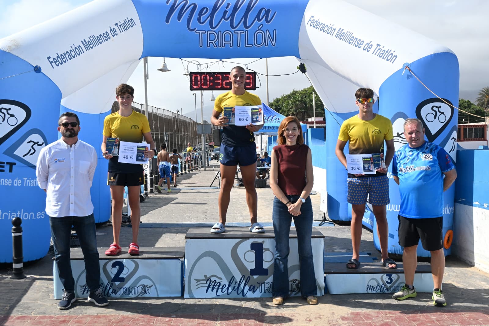 Imagen de la noticia: Melilla celebra la IV edición del SwimRun con la entrega de trofeos en el Dique Sur
