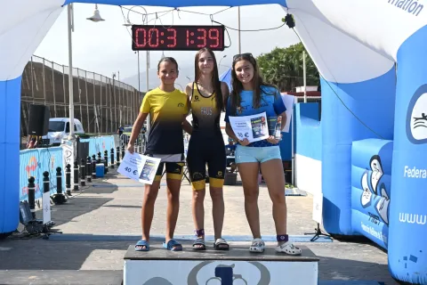 Imagen de la noticia: Melilla celebra la IV edición del SwimRun con la entrega de trofeos en el Dique Sur