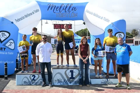 Imagen de la noticia: Melilla celebra la IV edición del SwimRun con la entrega de trofeos en el Dique Sur
