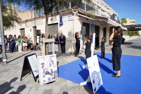 Imagen de la noticia: Melilla descubre una placa en homenaje al periodista Fernando Belmonte