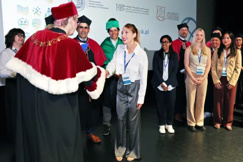 Imagen de la noticia: La Universidad de Granada se suma a un nuevo máster Erasmus Mundus sobre liderazgo intercultural