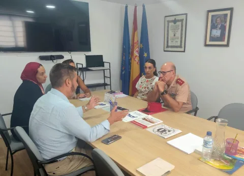 Imagen de la noticia: El Banco de Alimentos pide donativos en la entrega de dorsales del Desafío-Melilla