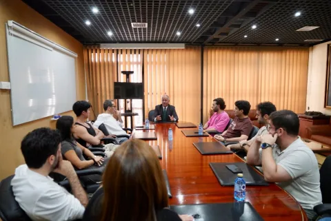 Imagen de la noticia: Marín recibe a creadores de contenido y les muestra las ventajas fiscales de Melilla