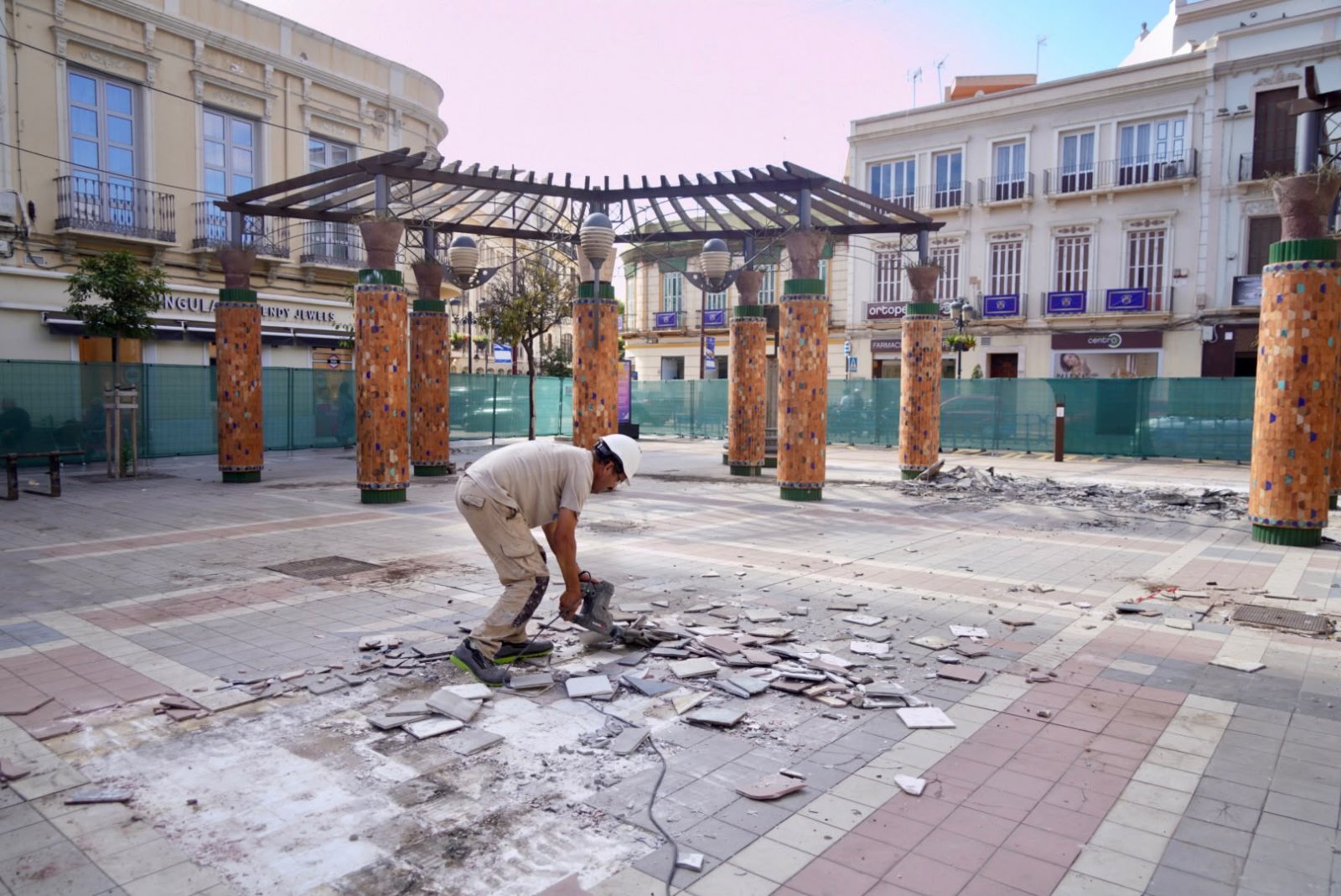 Imagen de la noticia: Comienzan las obras de reforma de la plaza Menéndez Pelayo