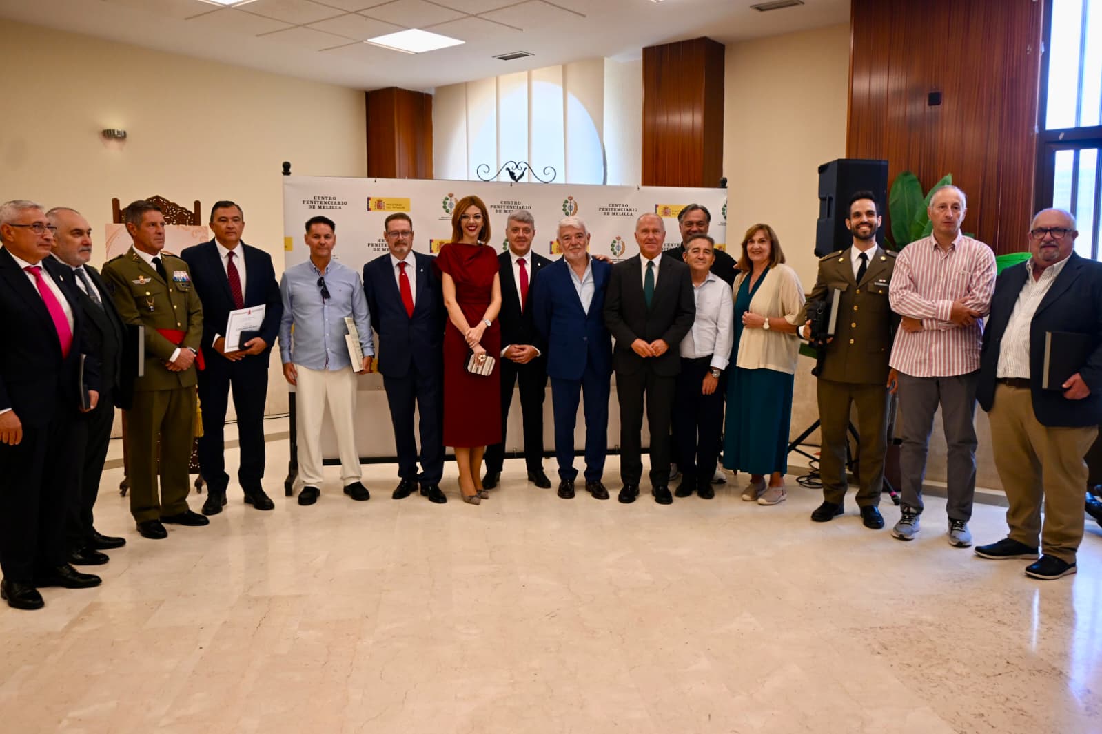 Imagen de la noticia: La Delegada del Gobierno reconoce al personal del Centro Penitenciario de Melilla por el Día de la Merced