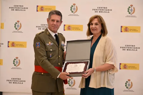 Imagen de la noticia: La Delegada del Gobierno reconoce al personal del Centro Penitenciario de Melilla por el Día de la Merced