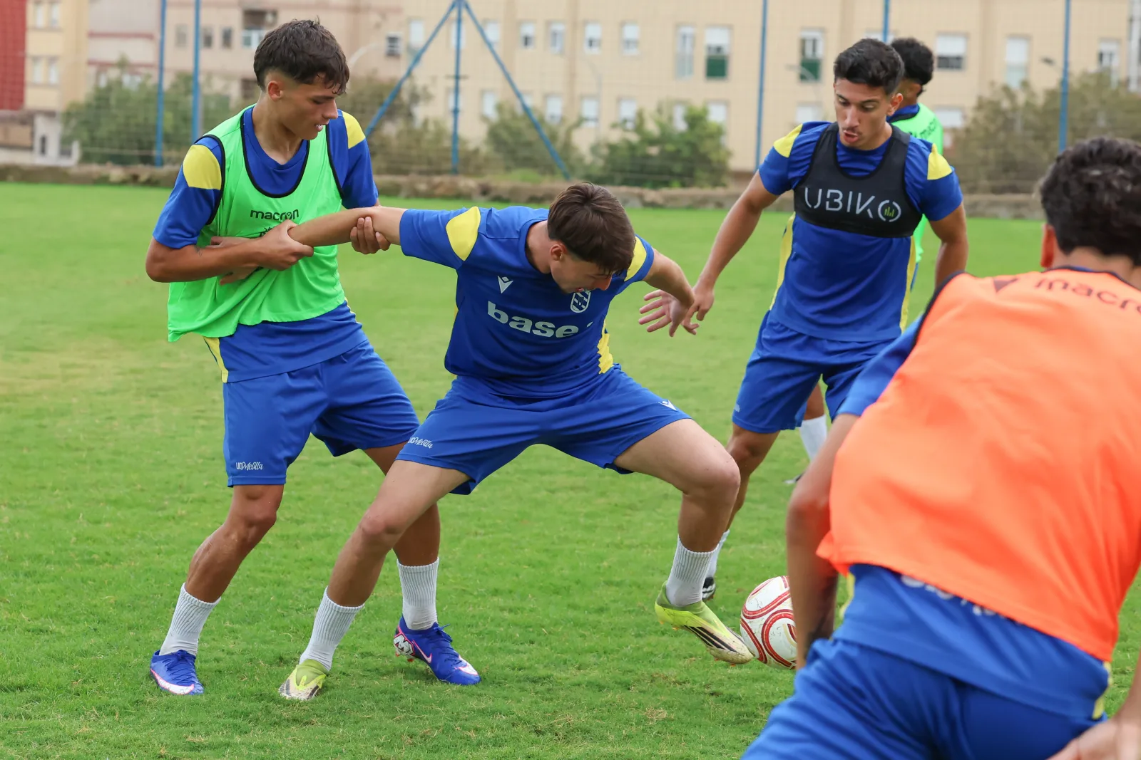 Imagen de la noticia: La UD Melilla prepara el partido ante el Alhaurino tras ganar en el Álvarez Claro