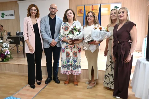 Imagen de la noticia: La Residencia de Mayores de Melilla homenajea a residentes y profesionales