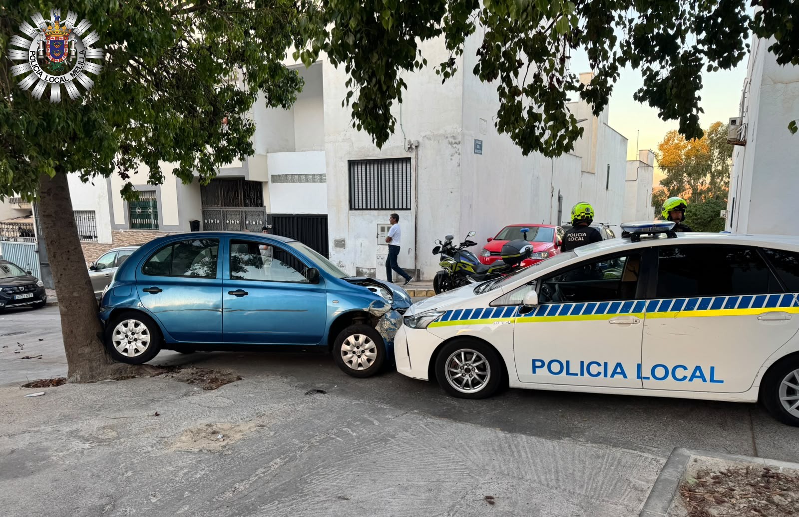 Imagen de la noticia: Detenido tras huir en coche en sentido contrario y chocar con varios vehículos