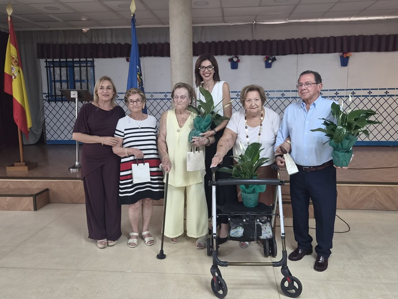 Imagen de la noticia: El Centro Social de Mayores de Melilla homenajea a sus usuarios por el Día Internacional