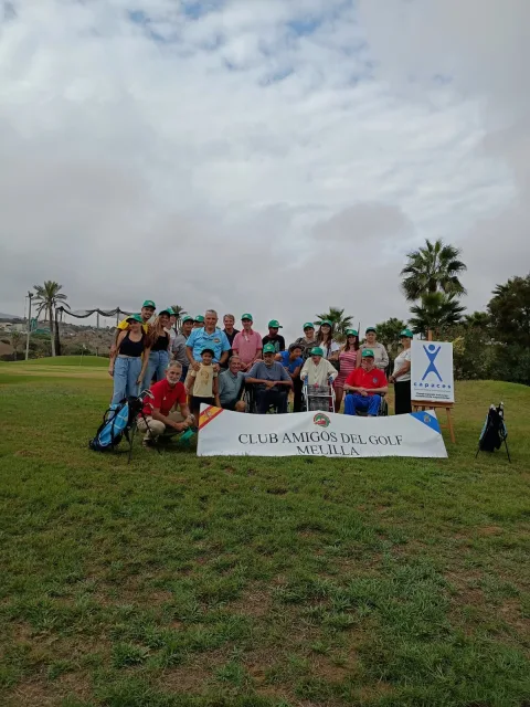 Imagen de la noticia: CAPACES y el Club Amigos del Golf celebran un clinic de golf inclusivo