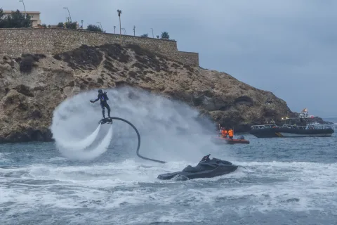 Imagen de la noticia: Melilla inaugura los II Juegos del Agua con un desfile y una ceremonia en el mar