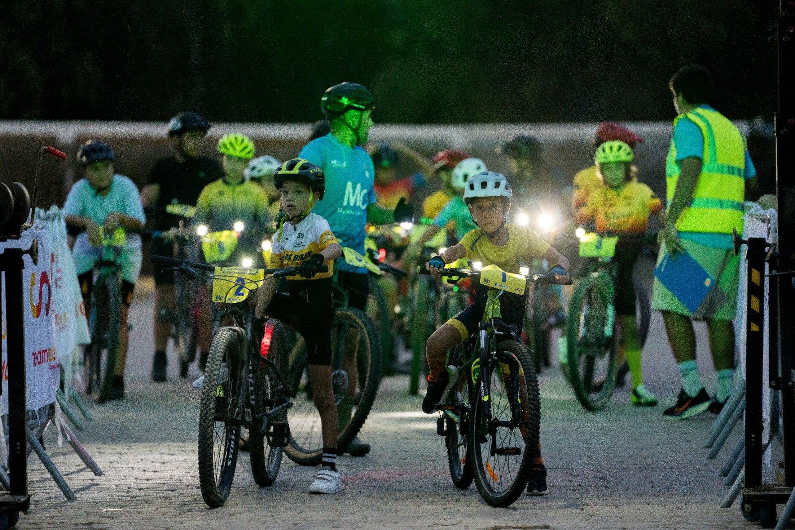 Imagen de la noticia: Rostrogordo acogió la segunda Nocturna Extreme BTT Melilla Ciudad del Deporte