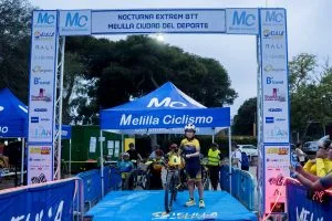 Imagen de la noticia: Rostrogordo acogió la segunda Nocturna Extreme BTT Melilla Ciudad del Deporte
