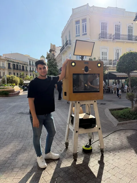 Imagen de la noticia: Zona Centro Melilla organiza actividades y degustaciones por la llegada de un crucero