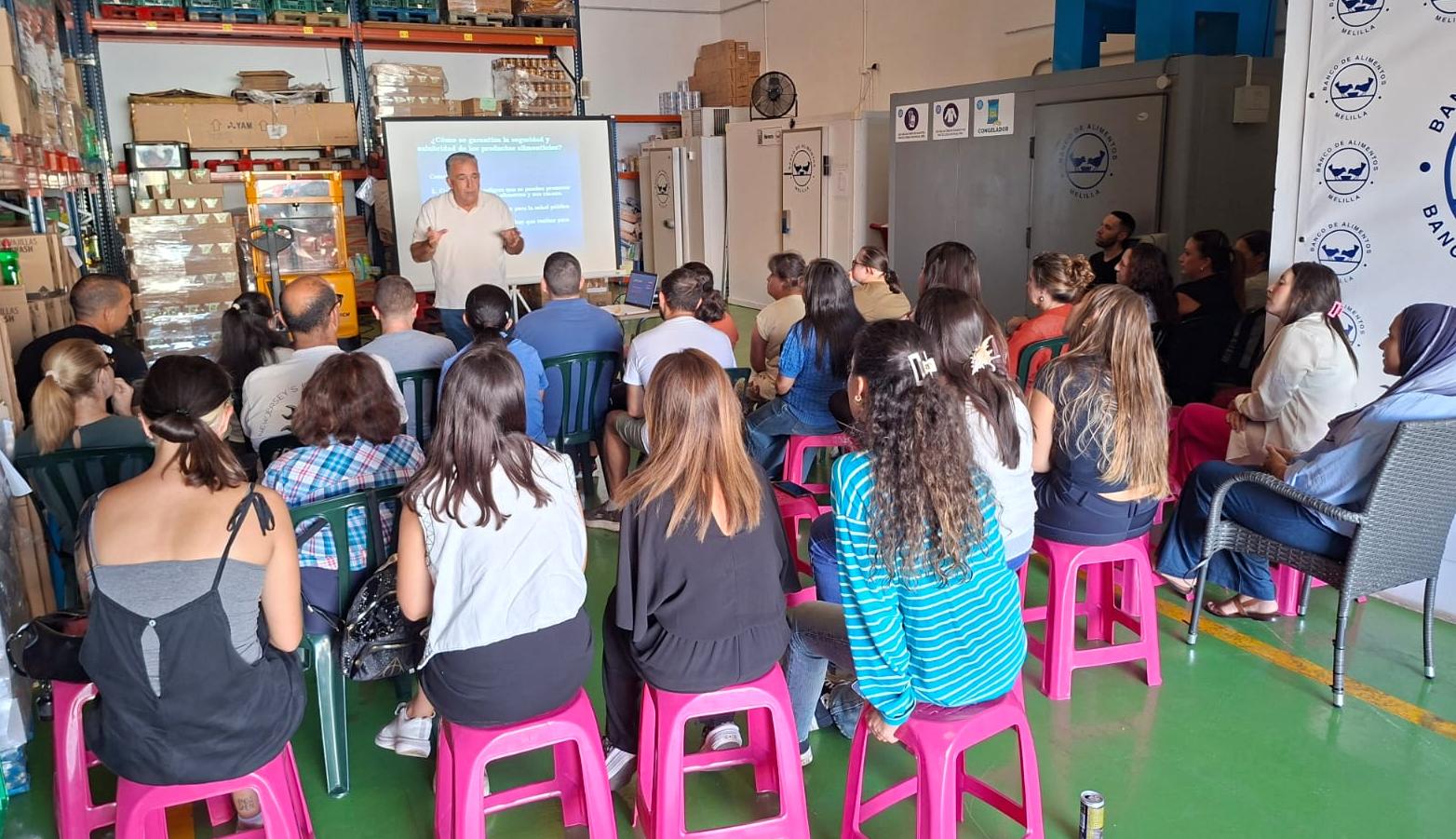 Imagen de la noticia: El Banco de Alimentos forma a voluntariado y entidades en manipulación de alimentos