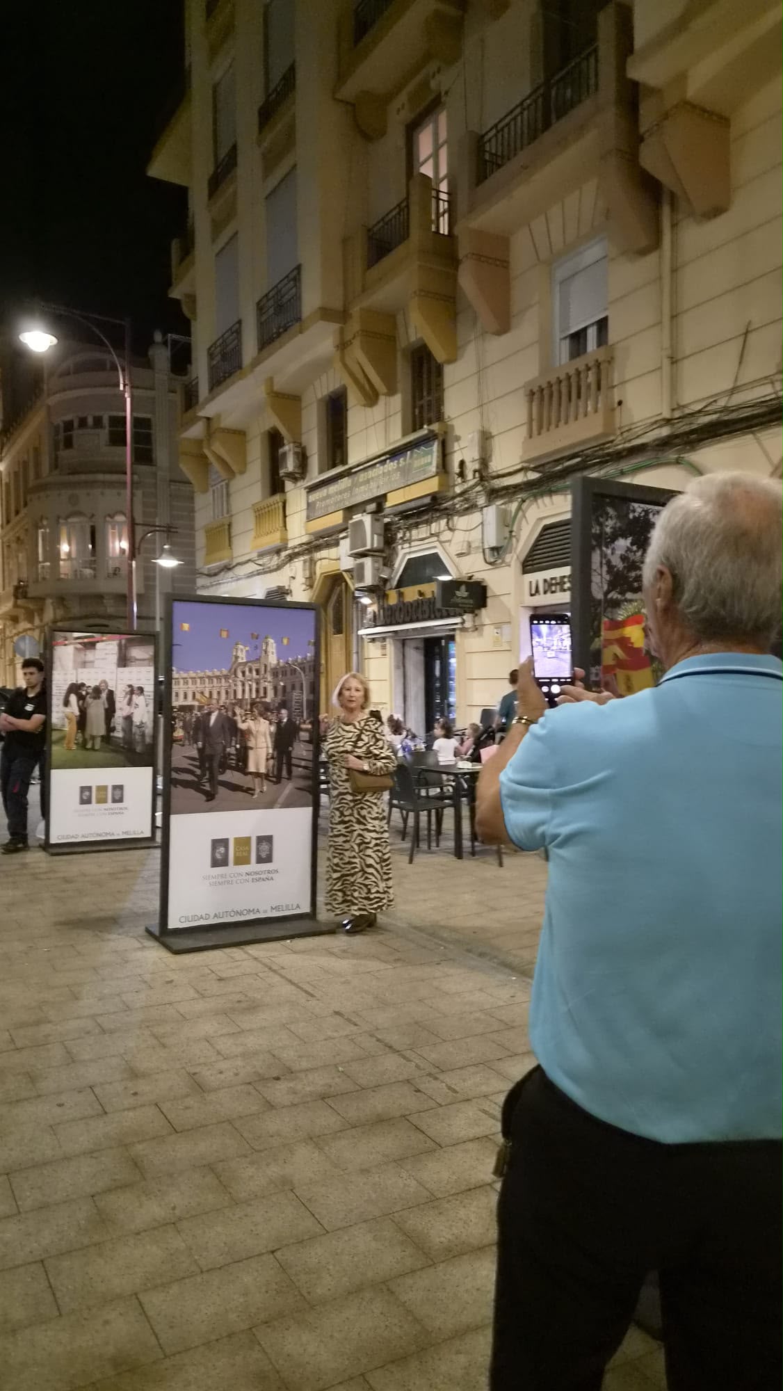 Imagen de la noticia: Melilla instala una exposición sobre la Casa Real en la calle Cándido Lobera