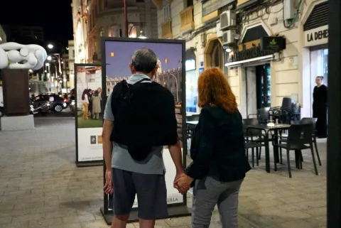 Imagen de la noticia: Melilla instala una exposición sobre la Casa Real en la calle Cándido Lobera