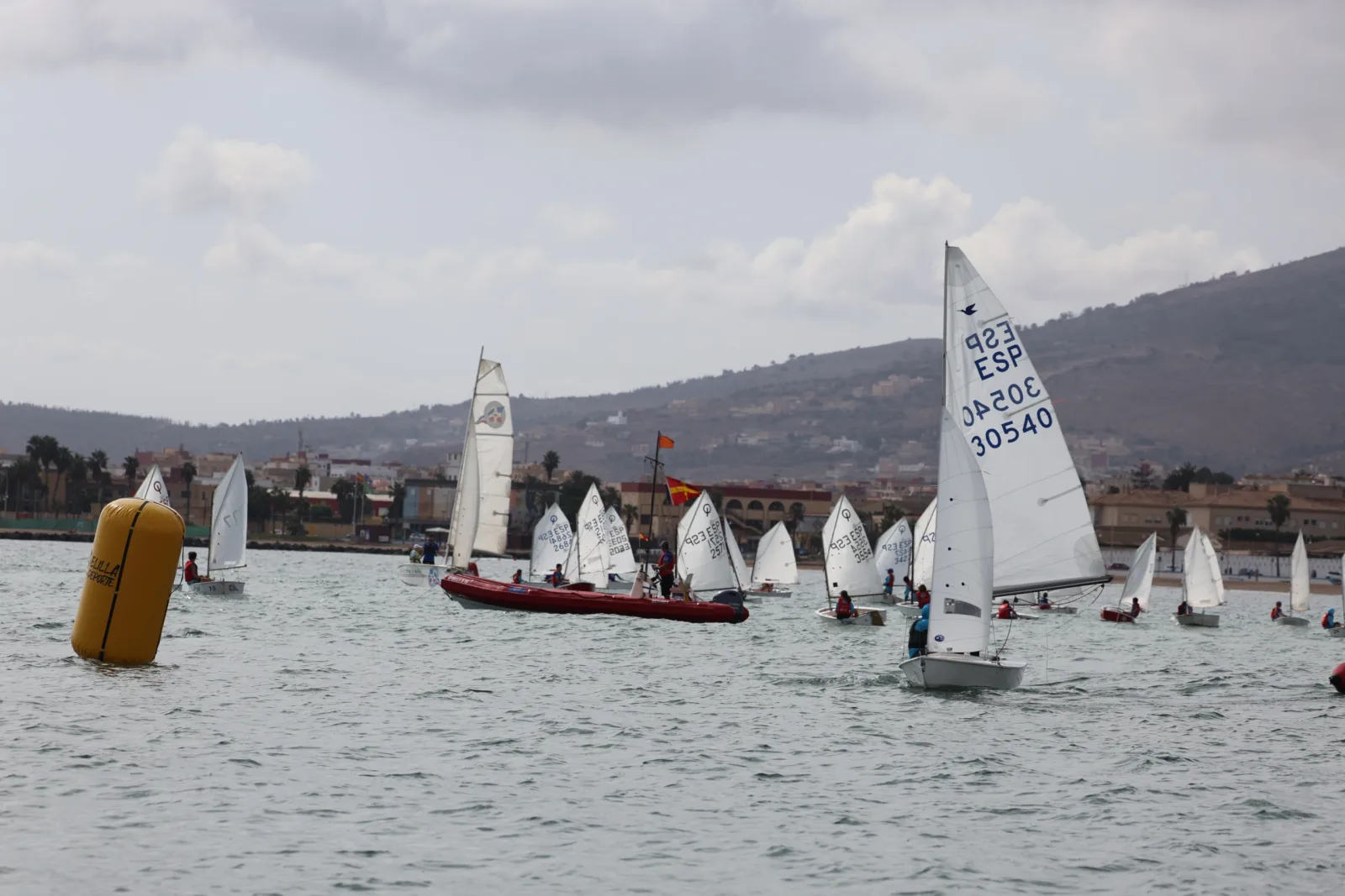 Imagen de la noticia: Vicente de Juan lidera la Regata de los Juegos del Agua antes de la jornada final