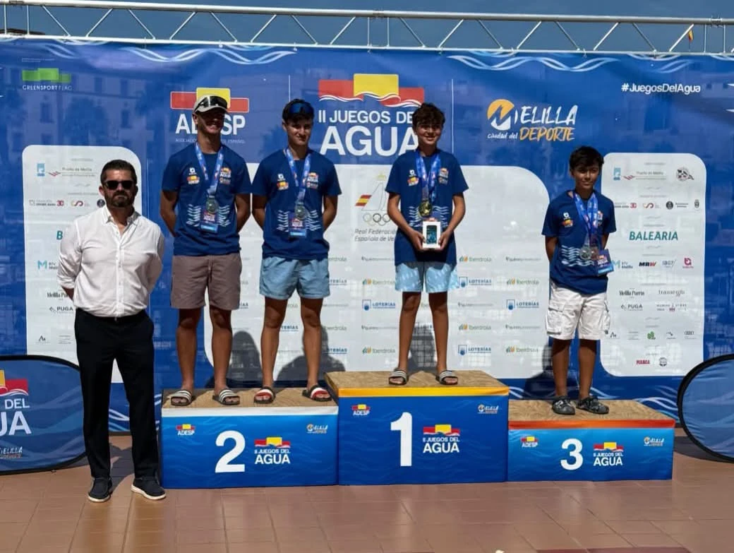 Imagen de la noticia: Adrián Robles gana la Regata de los II Juegos del Agua en Melilla