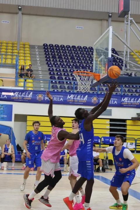 Imagen de la noticia: El Melilla Ciudad del Deporte gana en su estreno en casa al Clínica Ponferrada (82-69)