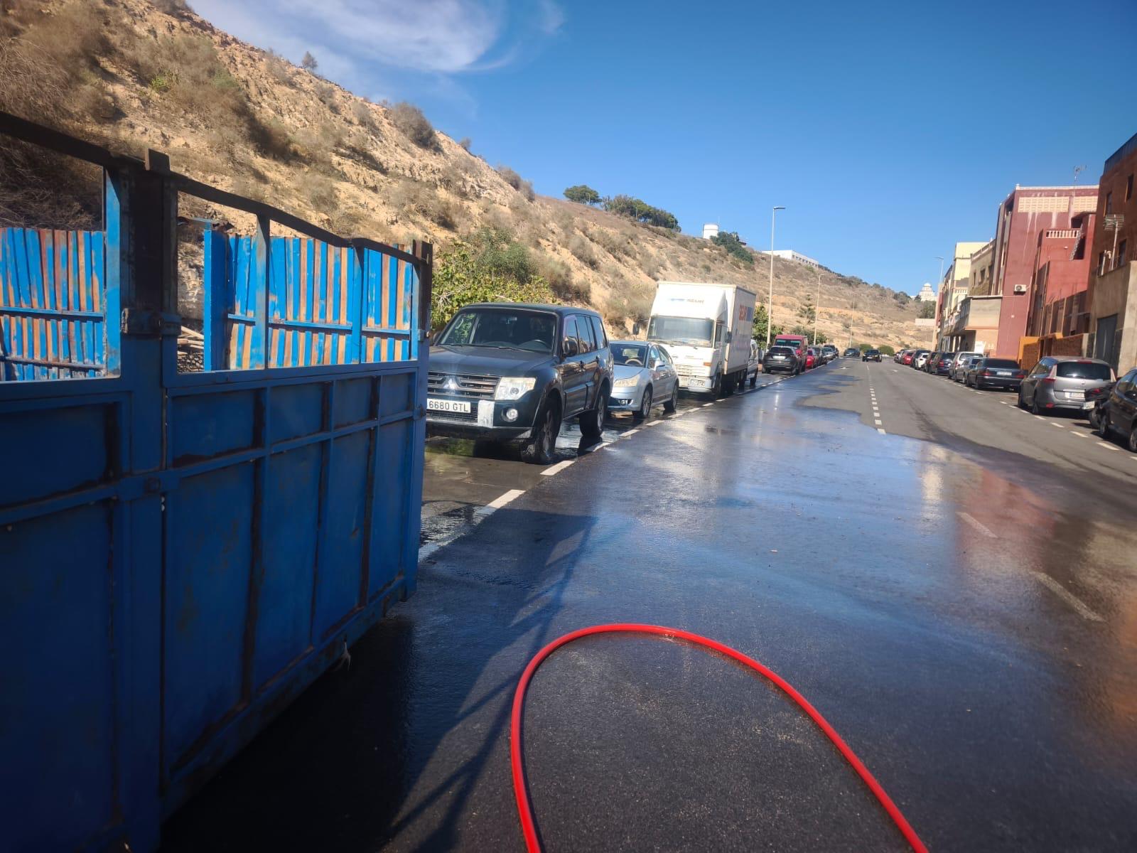 Imagen de la noticia: Medio Ambiente concluye una campaña de limpieza en cuatro zonas de Melilla