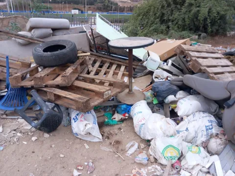 Imagen de la noticia: Medio Ambiente concluye una campaña de limpieza en cuatro zonas de Melilla