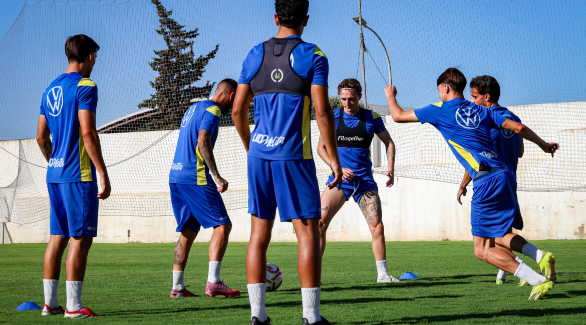 Imagen de la noticia: La UD Melilla prepara en La Espiguera la visita al Atlético Porcuna