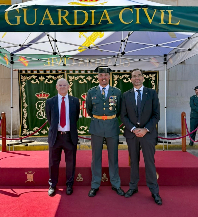 Imagen de la noticia: La Facultad de Ciencias de la Salud de Melilla acude al acto de la Guardia Civil