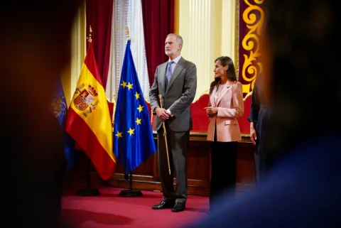 Imagen de la noticia: Imbroda entrega las Llaves de la Ciudad a los Reyes: «Melilla no es de España, es España»