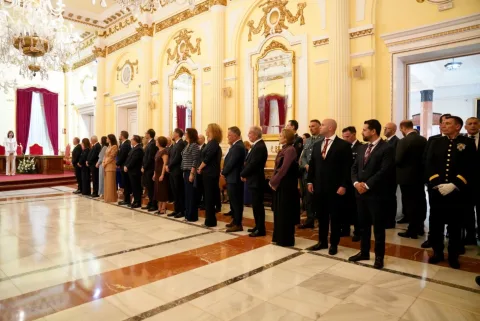 Imagen de la noticia: Imbroda entrega las Llaves de la Ciudad a los Reyes: «Melilla no es de España, es España»