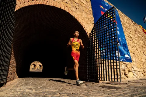Imagen de la noticia: Seis triatletas españoles pelearán por las medallas este sábado en la Ensenada de los Galápagos