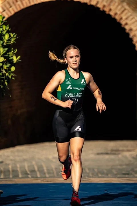 Imagen de la noticia: Seis triatletas españoles pelearán por las medallas este sábado en la Ensenada de los Galápagos