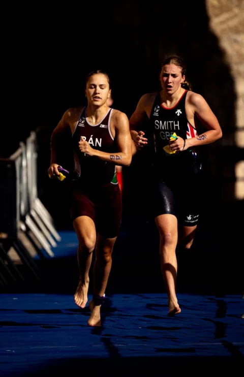 Imagen de la noticia: Seis triatletas españoles pelearán por las medallas este sábado en la Ensenada de los Galápagos