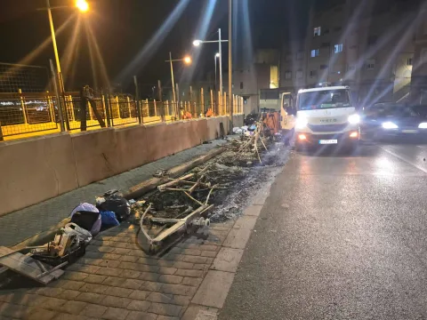 Imagen de la noticia: Somos Melilla exige cámaras, patrullas y sanciones tras una semana de incendios y pedradas