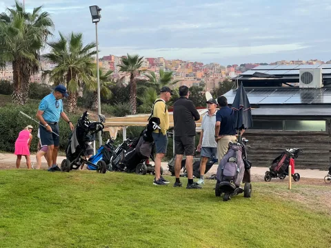 Imagen de la noticia: El Club Amigos del Golf disputa un torneo de Pitch & Putt en Melilla