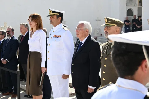 Imagen de la noticia: Melilla inaugura un monumento a los marinos de la Armada fallecidos desde 1497