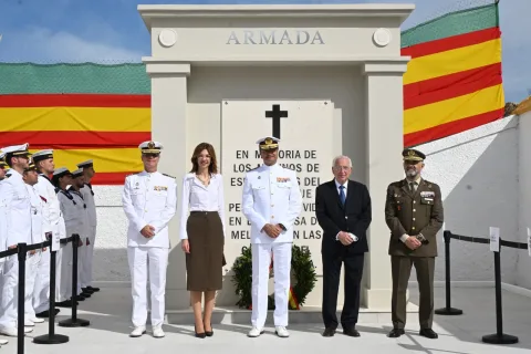 Imagen de la noticia: Melilla inaugura un monumento a los marinos de la Armada fallecidos desde 1497